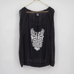 Torrid Front Embroidered Peasant Black Boho Rayon Blouse Size Large
